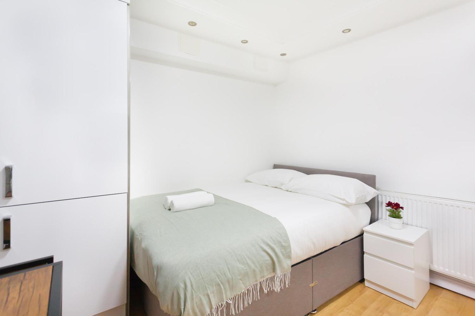 Eurostar Budget Rooms - Next To Kings Cross & Eurostar Train Station London Exterior foto